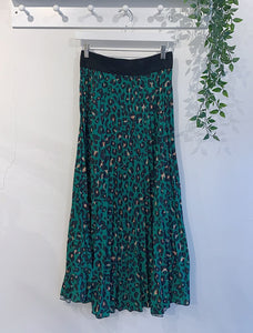 Athena Leopard Print Pleated Skirt - Emerald Green